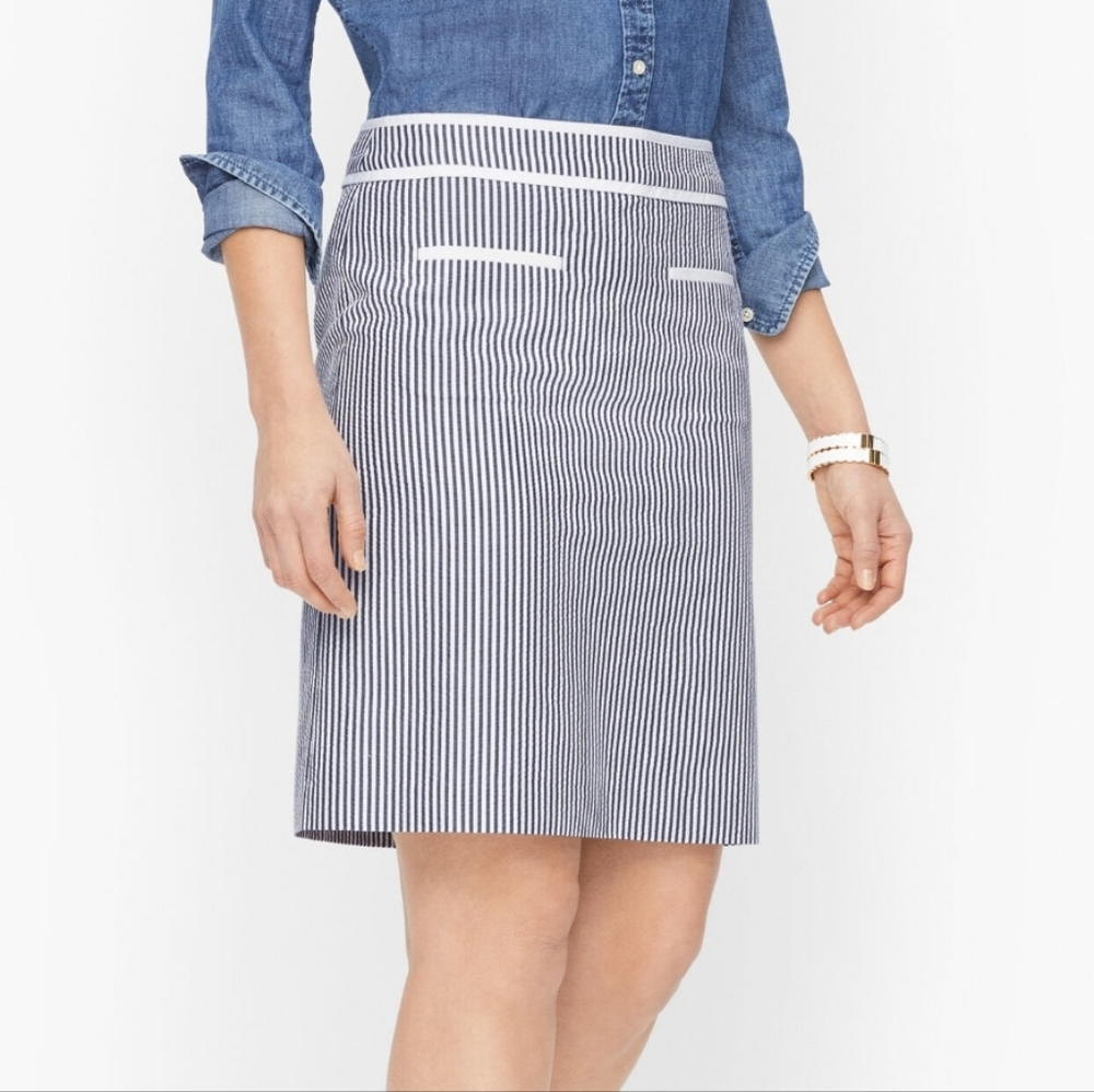Talbots Cotton Seersucker A-line Blue and White Striped Skirt Size 2